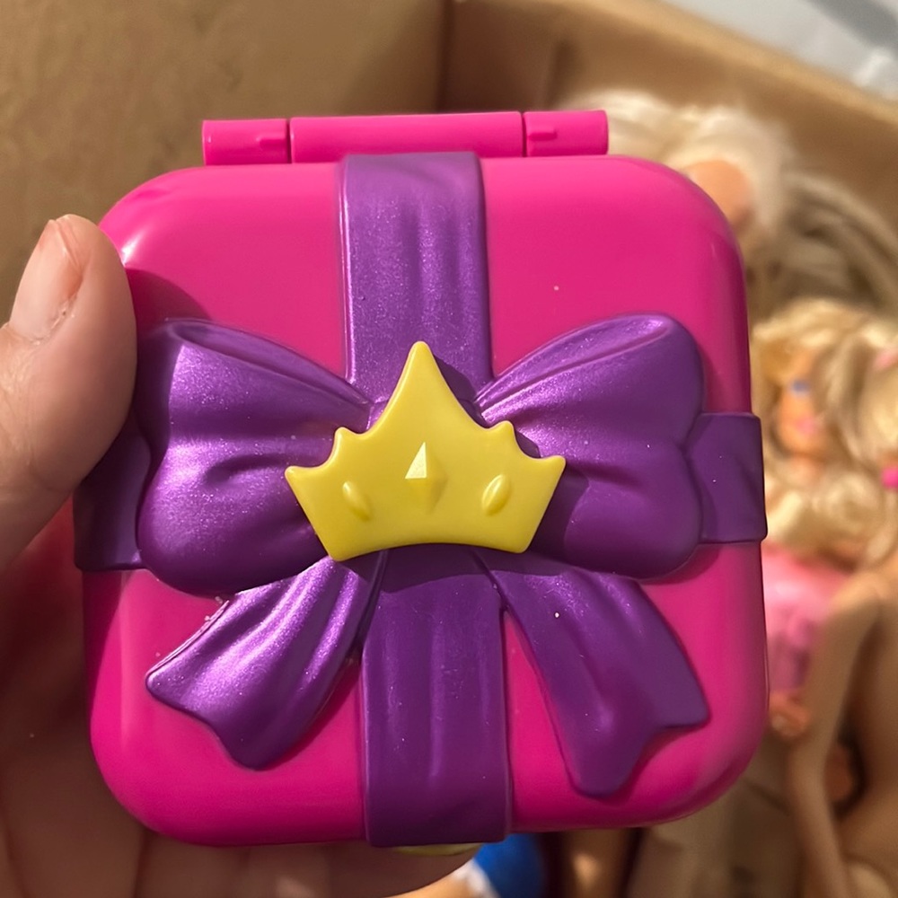 Polly pocket gift house